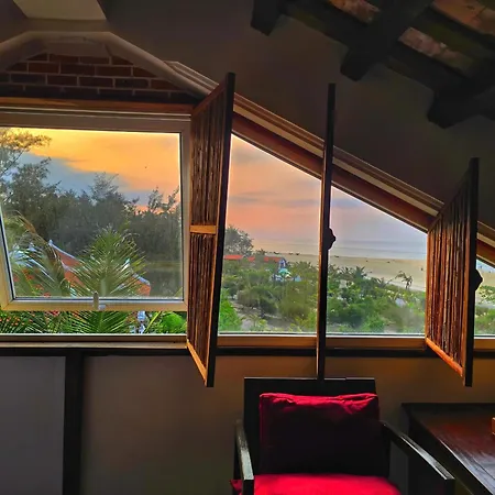 Villa Louise Hue Beach Boutique Hotel-2