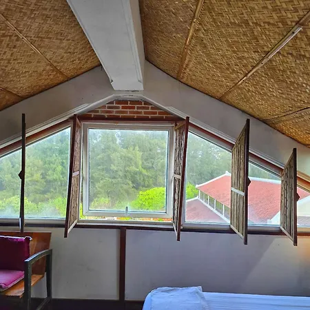 Villa Louise Hue Beach Boutique Hotel-3